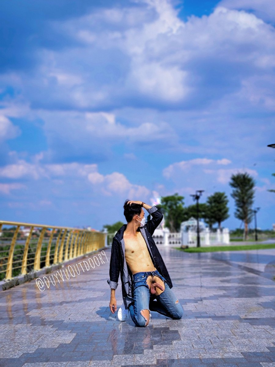 DuyVuOutdoor9's tweet photo. Đây hứa hẹn sẽ là chiếc quần trend năm nay, bà con retweet để lấy lại fl nhé, chứ mất quá mất ời 
Chóng vánh thật sự  
Cam on bà con đã ủng hộ 
#outdoors #exhibition #duyvuoutdoor9 https://t.co/M4ApREL2Z9