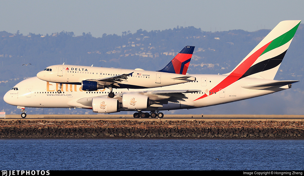 A pair of Airbus in San Francisco. jetphotos.com/photo/10869186 © Hongming Zheng