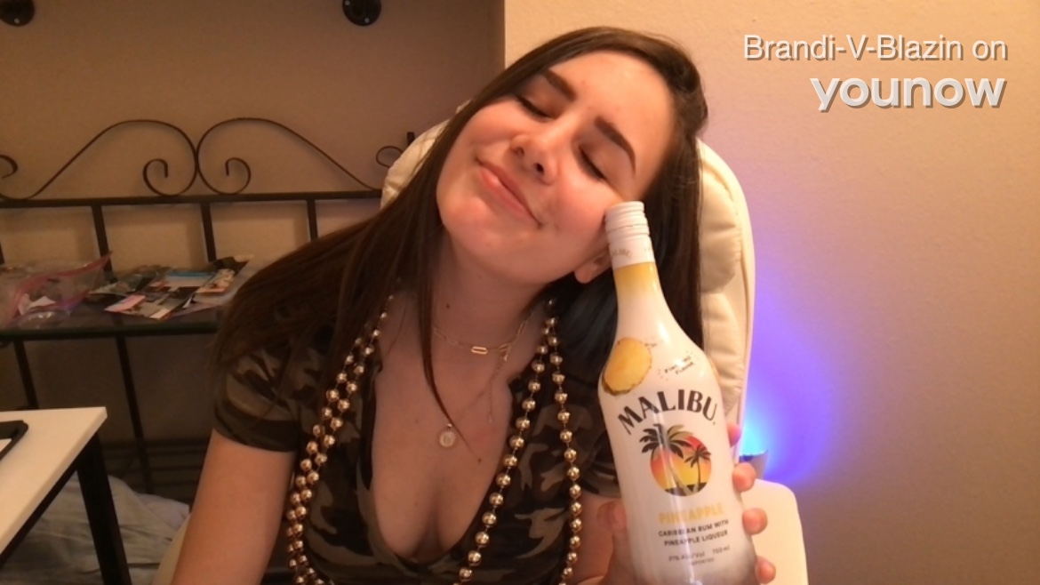 🔴 LIVE <a href="/Brandi_V_Blazin/">🔥🌵Brandi-V-Blazin🌵🔥</a> on #YouNow watch.younow.com/llOD?pid=Share…