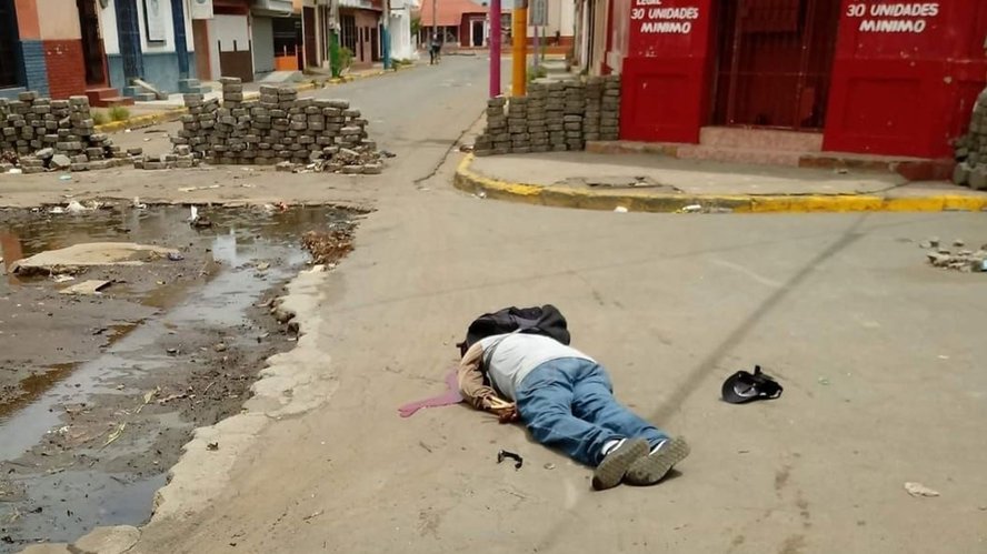 Libertario505's tweet photo. Sergio Mayorga asesinado por los Sandinistas el 18 de junio de 2018.

Nótese la hulera que portaba Sergio Mayorga.

Pero hay muchos Sandinistas "Opositores" que perdonaron al CHINO ENOC.

#NiPerdonNiOlvido https://t.co/RUhKwH3xnq