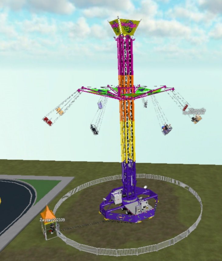 JakePlays123's tweet photo. Me and friends rode vertigo at a local, small carnival🎡🎪🎠🎢 https://t.co/5h77vu12E2