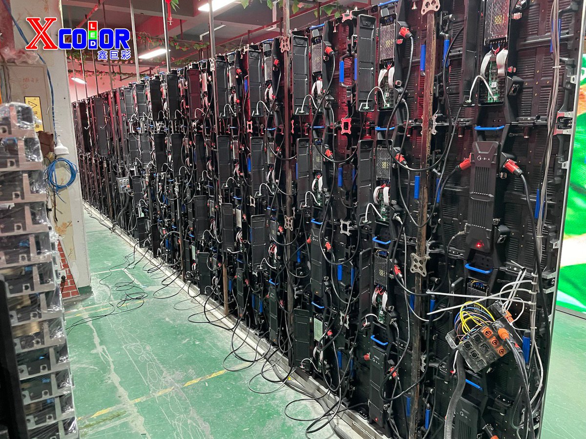 LeeLe07484214's tweet image. Leasing T series box size 500 * 500mm product details.
Brightness adjustable, seamless stitching, high definition contrast, wide angle, low energy consumption. 
#leddisplaymanufacturer #leddisplaypanel #rentalleddisplay #diecastindonesia #led #ledscreen #videowall #ledwall