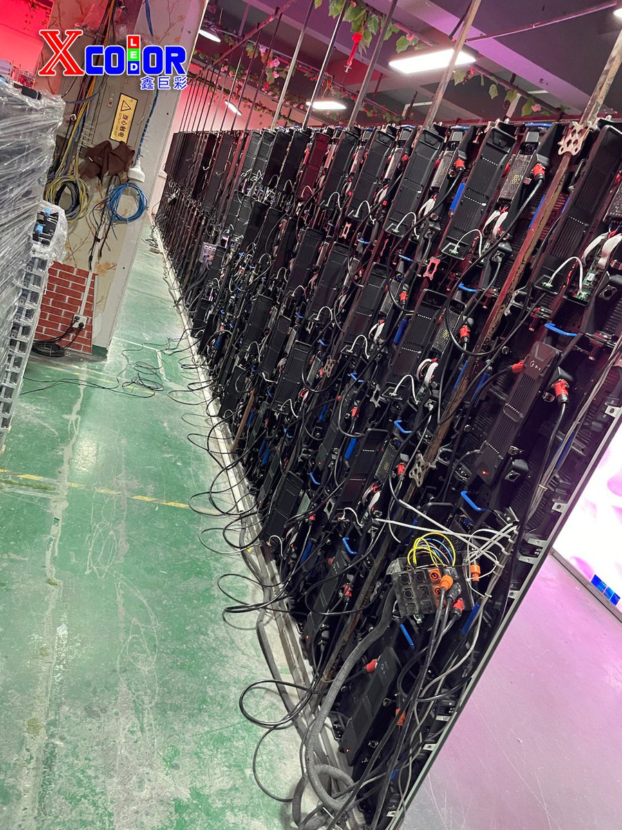 LeeLe07484214's tweet image. Leasing T series box size 500 * 500mm product details.
Brightness adjustable, seamless stitching, high definition contrast, wide angle, low energy consumption. 
#leddisplaymanufacturer #leddisplaypanel #rentalleddisplay #diecastindonesia #led #ledscreen #videowall #ledwall