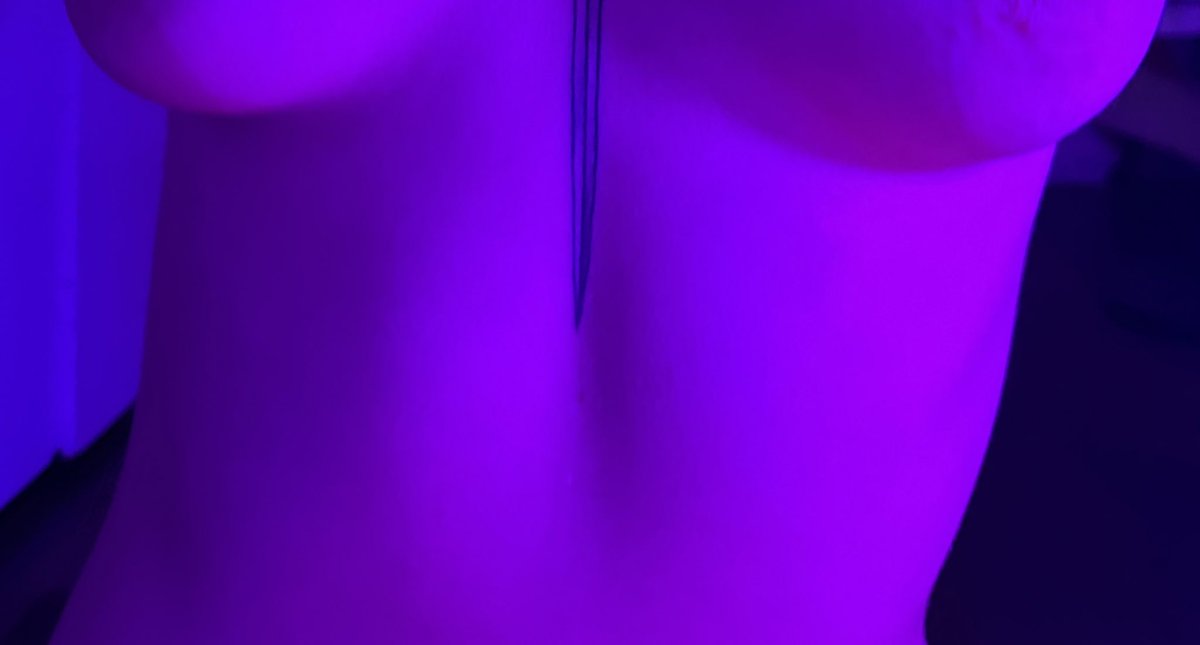 tahnakimberly's tweet photo. Just posted my first proper nudes to OF 🫢😉 content starting to get spicy bbys 💋🥵🌶️ get keen!! #onlyfans #onlyfanz #SellingContent https://t.co/f2dya1FEMF