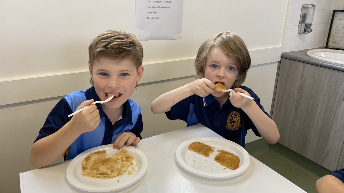 At St John's Mitcham we are cooking pancakes in preparation for the Season of Lent. What is your favourite pancake topping?
@MelbCathSchools #vicpln #edchat @vgridley