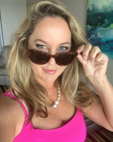 Carlos____M's tweet photo. @Erin_Murphy Erin wise words you inhale positivity and exhale negativity you are beautiful on the outside but even more beautiful on the inside Erin  you have a magical inner beauty✨Erin yesterday as always Looking dazzling very beautiful ♥️ 😘 😍 and very #cool with sunglasses 😎 https://t.co/QO7ofrn1hD
