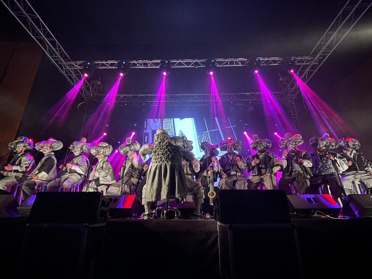 Cerramos otra noche de #Carnaval con la actuación completa de @MiViejaMula5 🥳