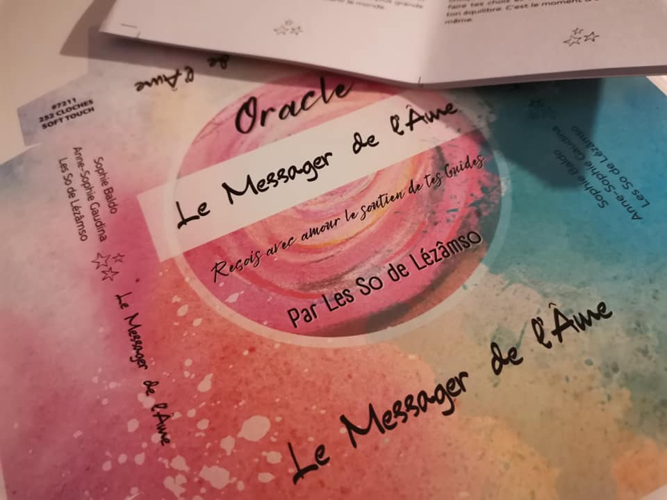 lezamso's tweet photo. Recevoir le Bon à Tirer de notre oracle !! Tellement de gratitude 🙏 
Nous sommes super émues d'avoir pu le découvrir ce week-end.
Pour vous tous qui l'avait pré-commandé, il sera bientôt auprès de vous.
Mille mercis
Avec bonheur
Les So 💕

#oracle #lezamso #lemessagerdelame https://t.co/vIW7hkQRGO