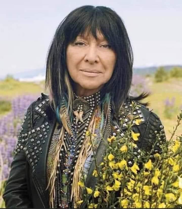 HAPPY  BIRTHDAY
BUFFY SAINTE - MARIE
February 20 ~ 1941 