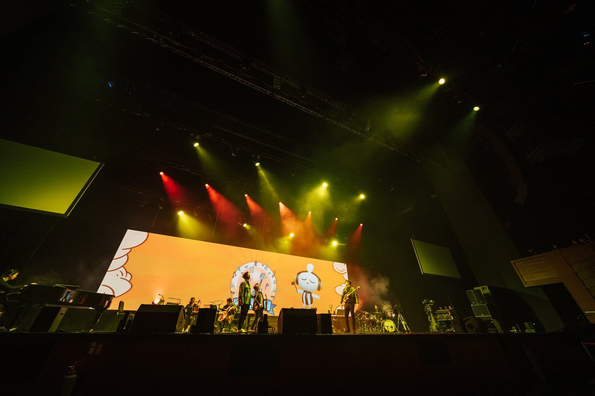 TwoSetViolin's tweet photo. It all came together. This show took everything we got! Thank you all for the support. Live stream tickets are also out now! https://t.co/3gwwoXmZ55