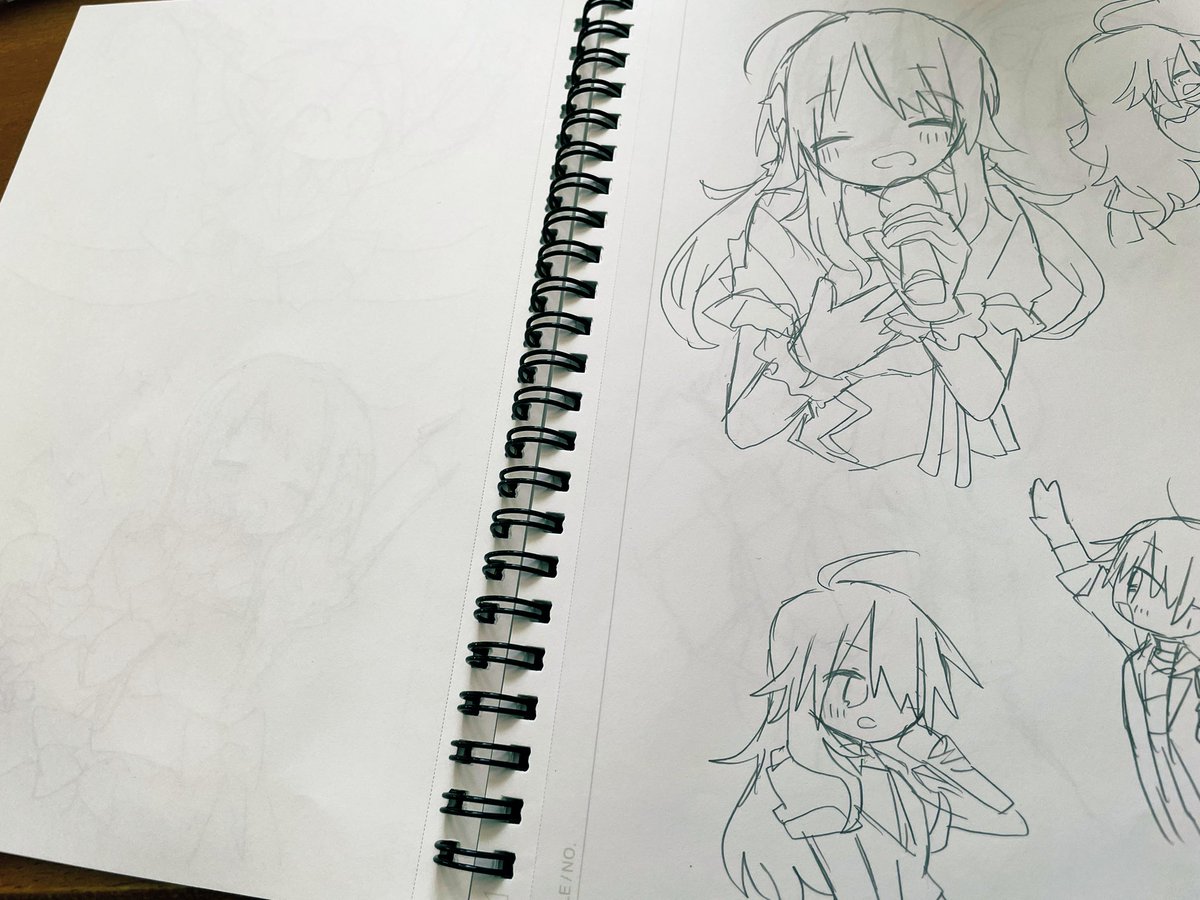 お絵ノート、良い値段するのに1ページにつき片面しか描かないっていう最悪コストパフォーマーです 裏面に描くと線画抽出でゴミが多く写るため 