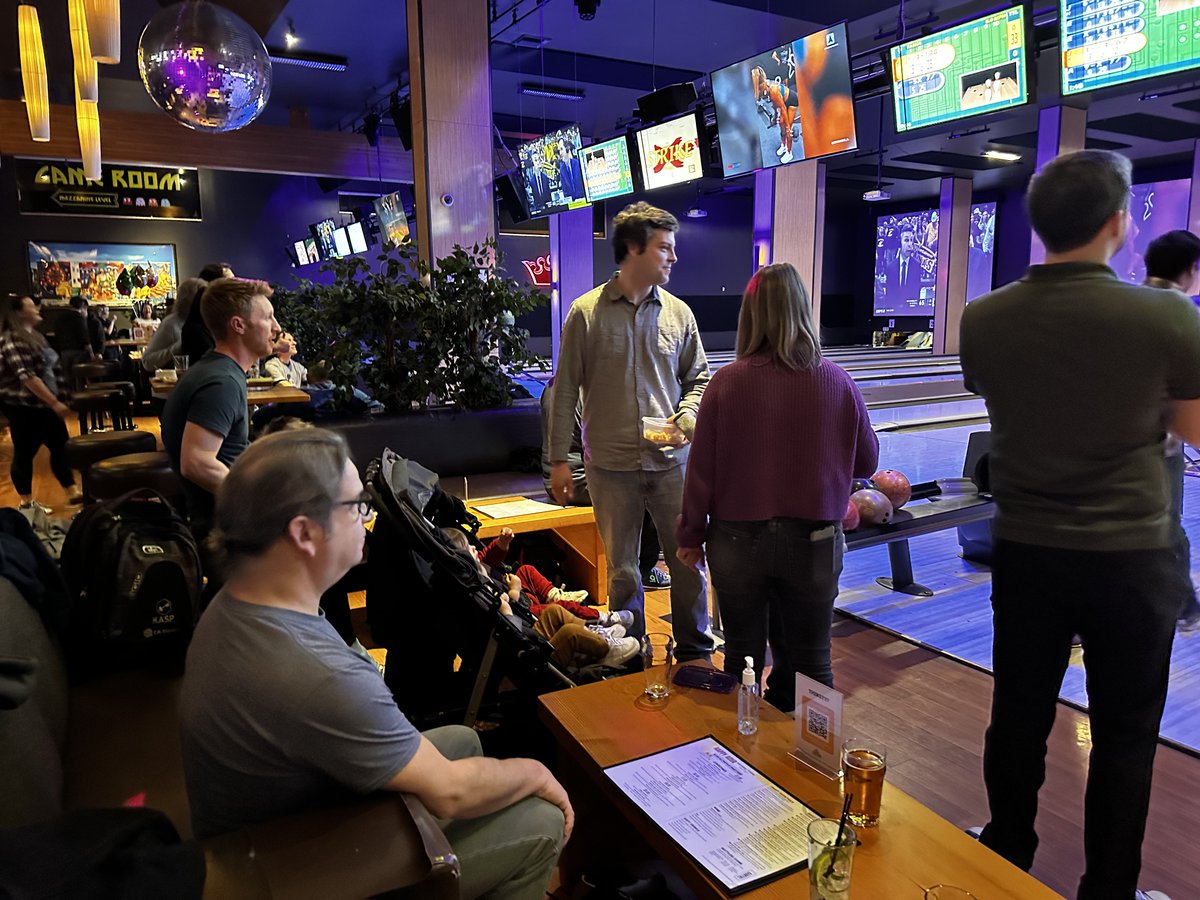 PNGRotary's tweet photo. Lots of fun tonight with our club at Grand Central Bowling https://t.co/sg7xXGekVN