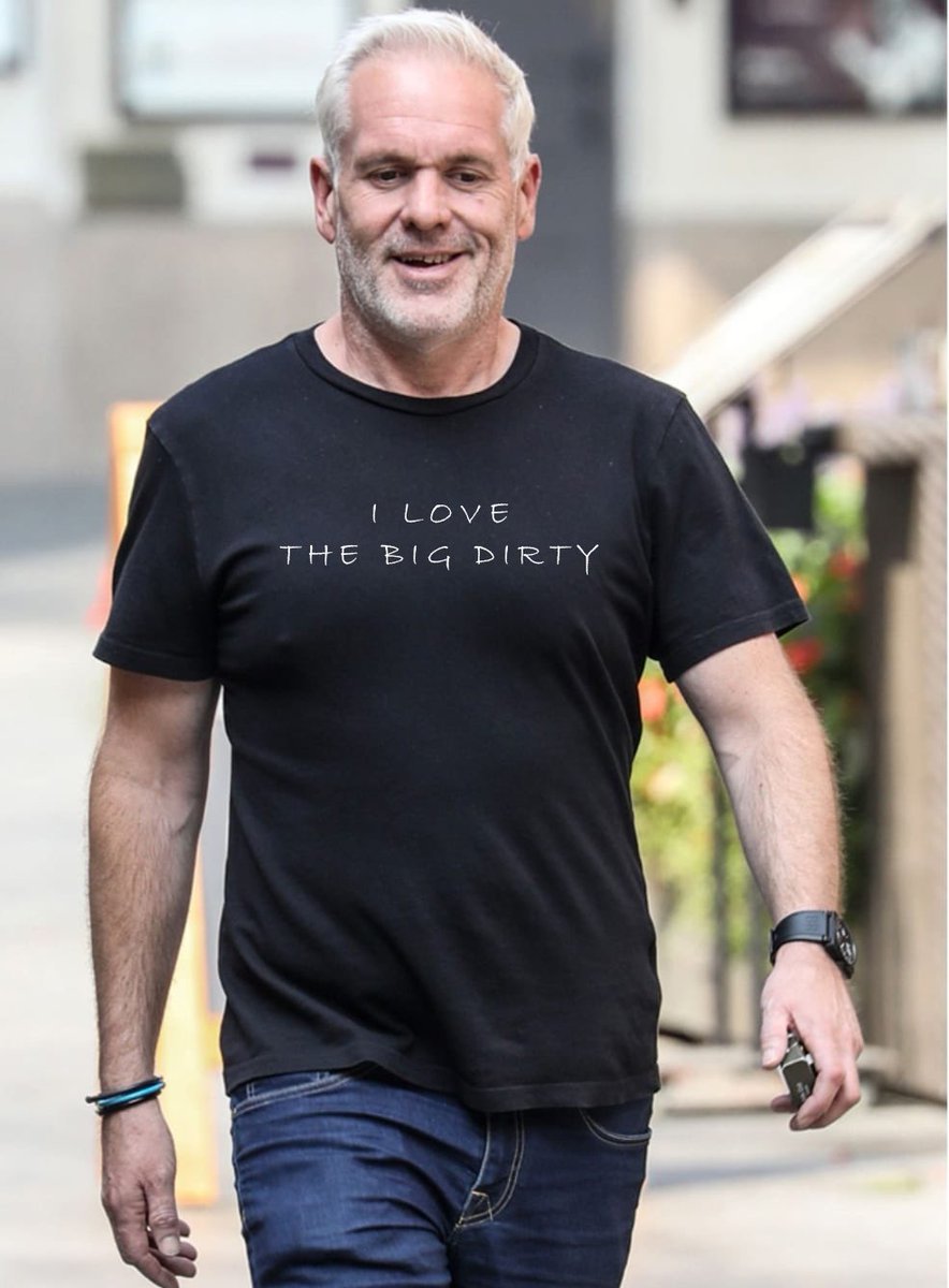 At least he likes us…. ❤️