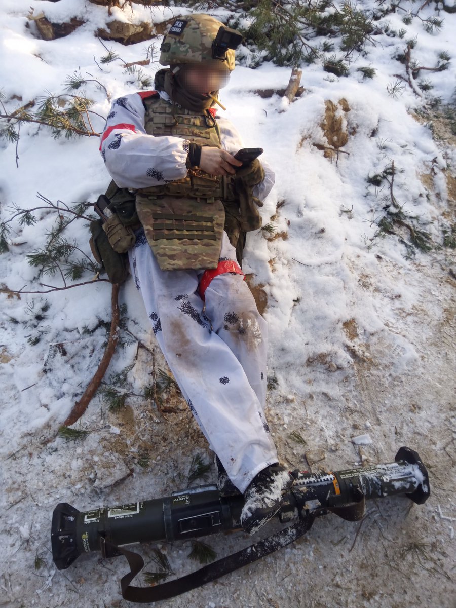 terstevi's tweet photo. Вот и закончился  мой первый заезд. 10 месяцев я провел на этом конфликте. ни разу у меня возникло мысли что я делаю что-то неправильное, ужасно такое говорить но сво это лучшее что произошло в моей жизни.
А сейчас на отдых.
Слава России, Слава Героям ! https://t.co/pXTFFmlPxd