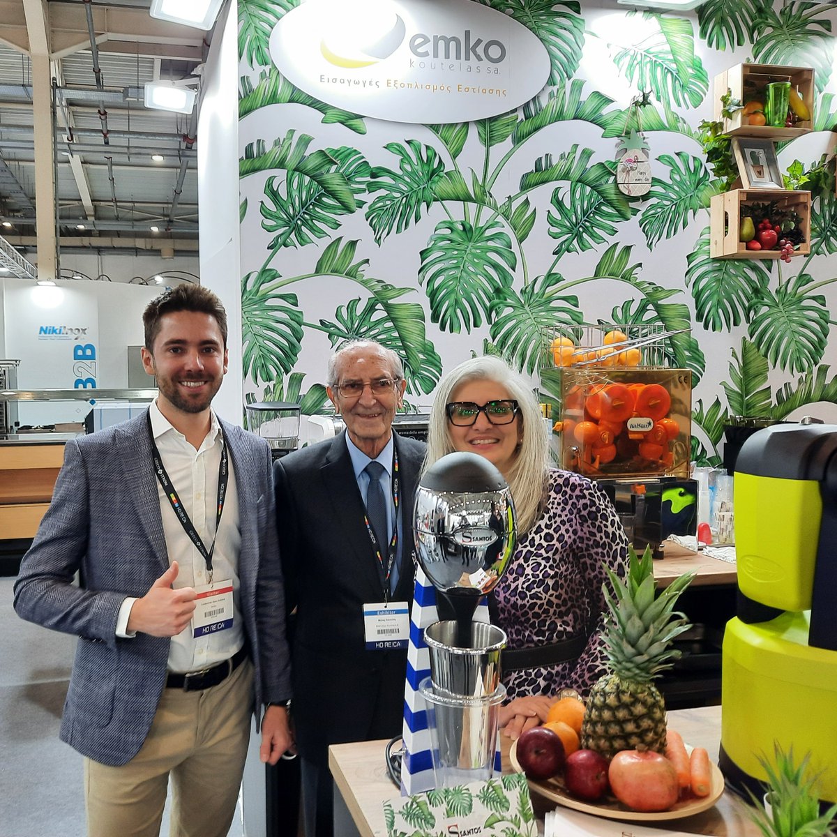 On the occasion of our trip to Athens at the Horeca show, and to thank our Greek importer for his loyalty for almost 40 years, we have specially dressed our drink mixer #54 in the colors of Greece. 🇬🇷
Thank you @emko_sa team and long live our beautiful collaboration.😍
#frenchfab