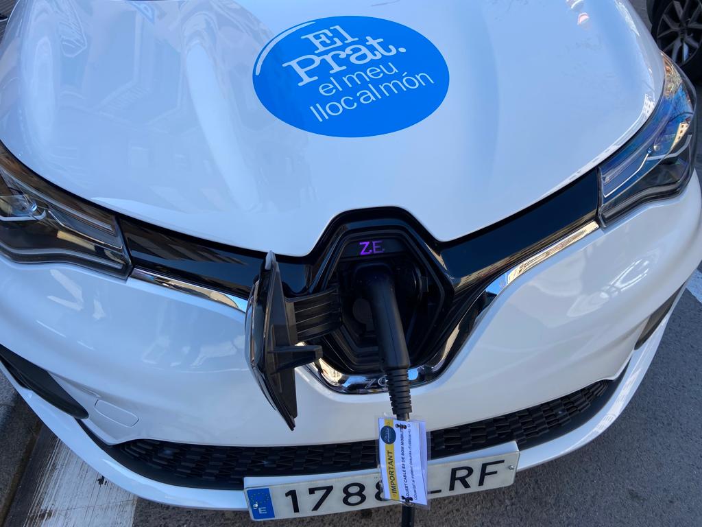 periodicdelta's tweet photo. ❓ Saps quins són els punts de localització dels dos nous serveis de 🚗 #vehicle #elèctric #compartit i de 🔌 #recàrrega #elèctrica i les respectives tarifes?

 📢 T'ho expliquem a: https://t.co/UZGz8VZ7R1

#ElPrat
#ElPratDeLlobregat
#descarbonització
#mobilitat
#sostenibilitat https://t.co/CAEpEGElFW