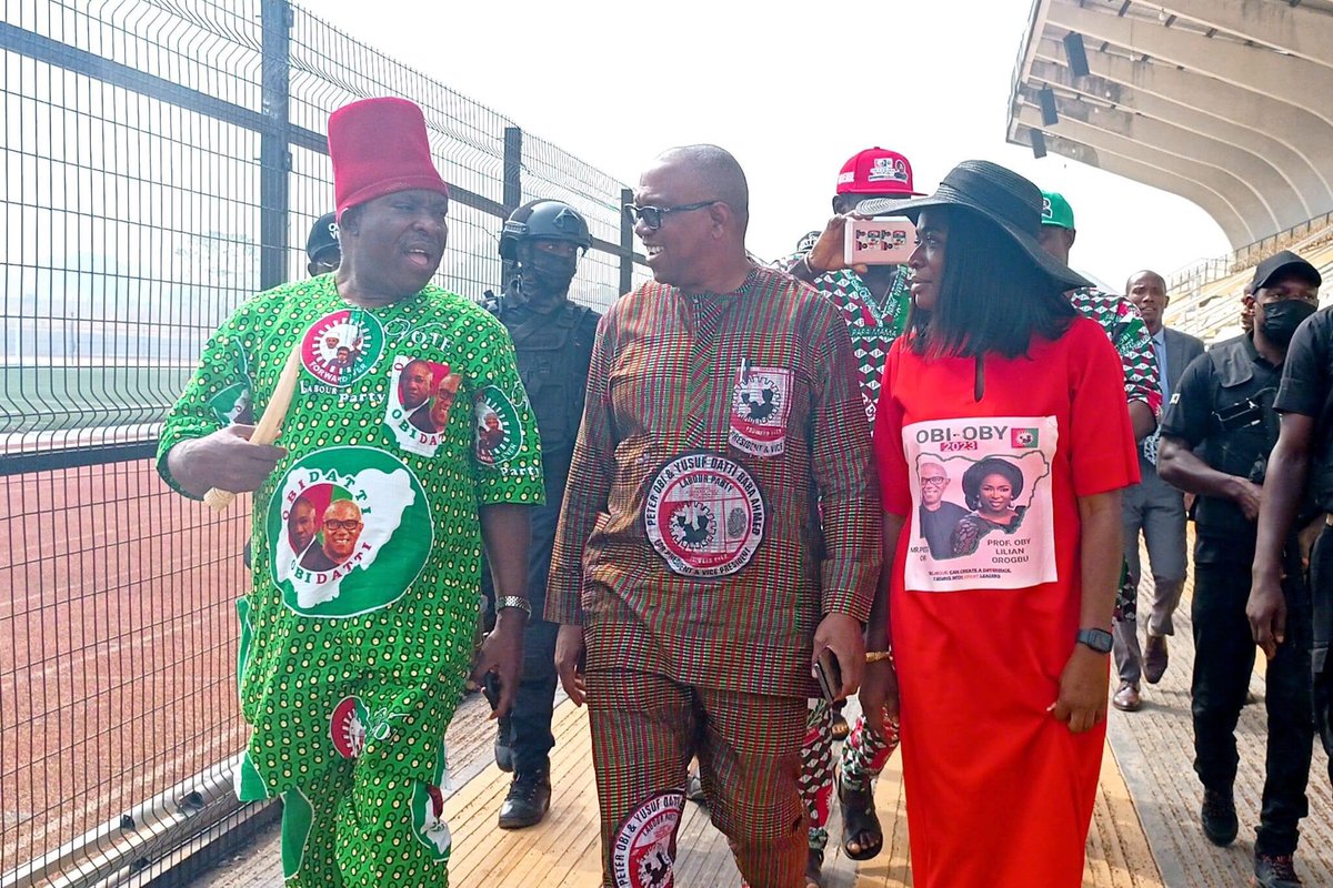 IkukuomaC's tweet photo. The eagle 🦅 has landed 
The leading presidential candidate Mr Peter Obi has just touched in Awka Anambra this morning
He is joined by Labour party senatorial candidate Sen victor umeh and labour party house of representatives candidate !!! https://t.co/0TArzEVtQO