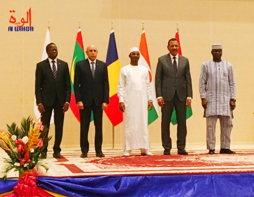 #G5Sahel au #Tchad : la ruse à N'Djaména pour boucher le trou crée par le retrait du #Mali.  #Niger #Mauritanie #Burkina
facebook.com/MPSougui/posts…