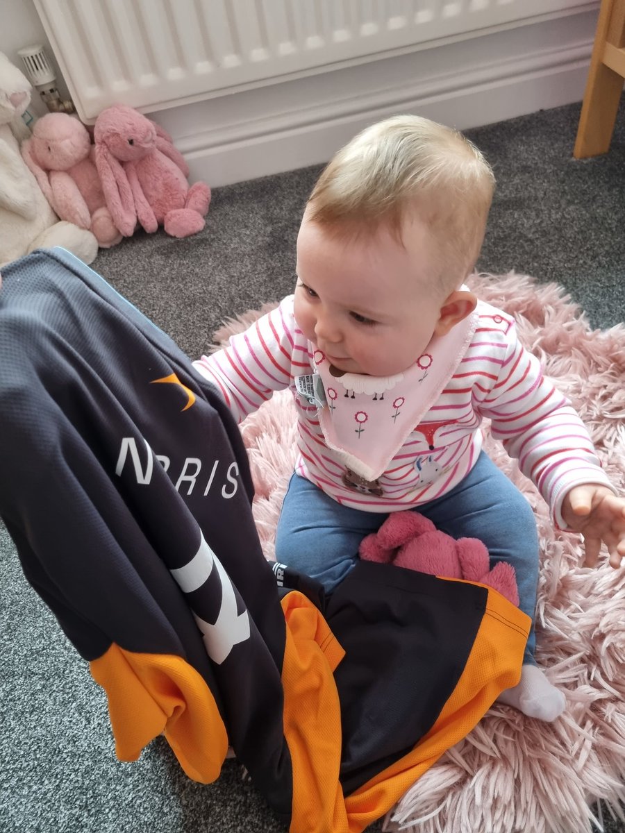 Molly Ash tweet media