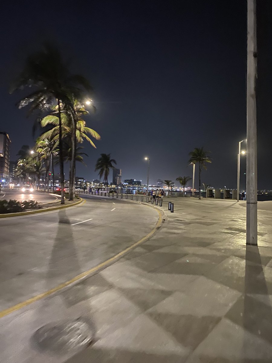 TripsiPop's tweet photo. Patinar en el boule es terapéutico https://t.co/XQ7xmnwxCn