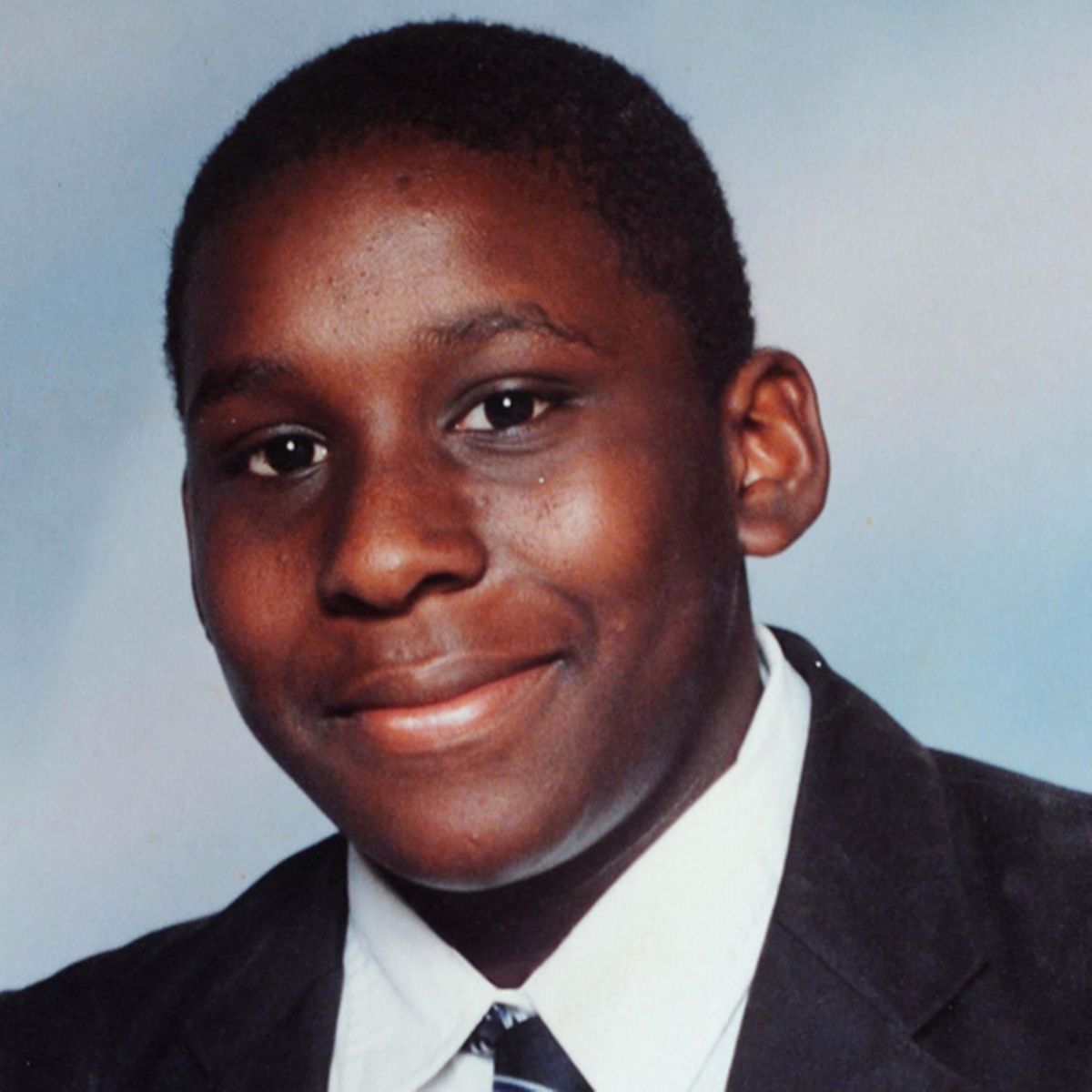 awf_liverpool's tweet photo. Today we celebrate the vibrant life and legacy of a beautiful, caring and much-loved son, brother and uncle, Anthony Walker. Anthony would have been 36 today. 

Our sincere thoughts and prayers are with Dr Gee Walker MBE and all the family. https://t.co/RRVjZTVJmt