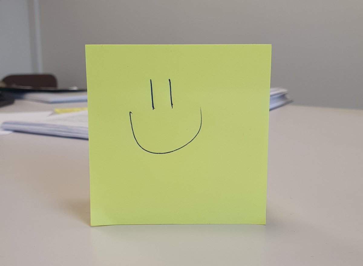 Någonstans på en BUP-mottagning i västsverige kommer en kollega som just lämnat sin dator obevakad att få en smiley på den!