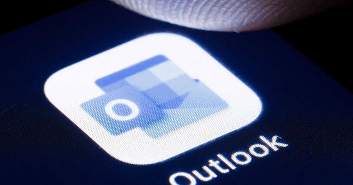 TitanHQ's tweet image. Microsoft #spamfilters were broken yesterday for many users &amp;amp; are now reported as fixed theverge.com/2023/2/20/2360… 

Admins implementing O365 need to ensure it&apos;s fully secure by layering in a dedicated #spamfiltering solution
info@titanhq.com see how we can further secure your O365