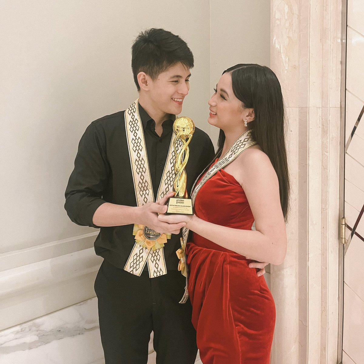 Global Trends Business Leaders Award for Most Promising Loveteam of the Year 💛 Thank you Global Trends Business Leaders Awards! 💛 Congratulations to us Aki! 💛 Para sainyo toh mga ka #TeamJolly 💛 Thank you Lord! 💛