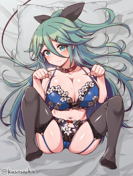 山風ちゃんとの親子スキンシップ進水日おめでとう! 