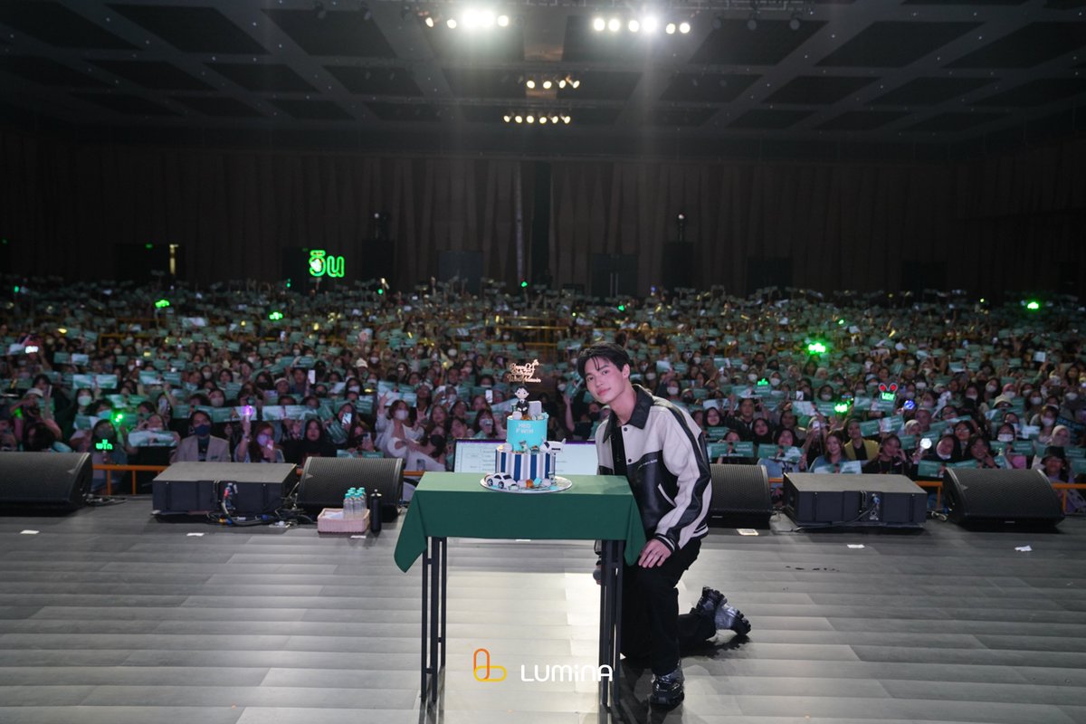 Happy birthday to our beloved bunbun @winmetawin 💚🐰 We wish you nothing but the best on your 24th birthday 🥳 

#winmetawin #Win1stFMJKT #WishWINWonderful24th #BarengLumina