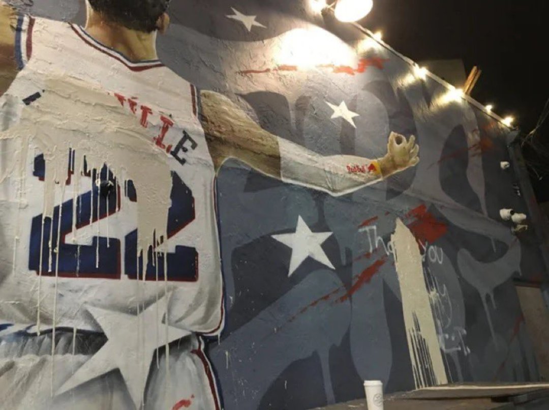 BuzzDenver88's tweet image. How Philly 🤡 pays respect to wasted draft picks. Jahlil okafor, fultz, Simmons... Who&apos;s next?#repeattheprocess💩