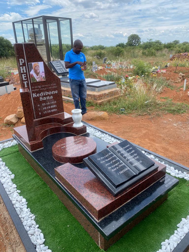 MercedesNkoane's tweet photo. We manufacture and sell tombstones. https://t.co/e04oYi1cdV