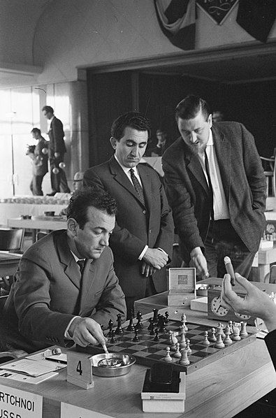 JustChessMiniatures on X: Viktor Korchnoi, Tigran Petrosian and Jan  Donner. Netherlands, 1962. Photo: Dutch National Archive. #Chess #chessgame  #Ajedrez #echecs #xadrez #scacchi #schach  / X