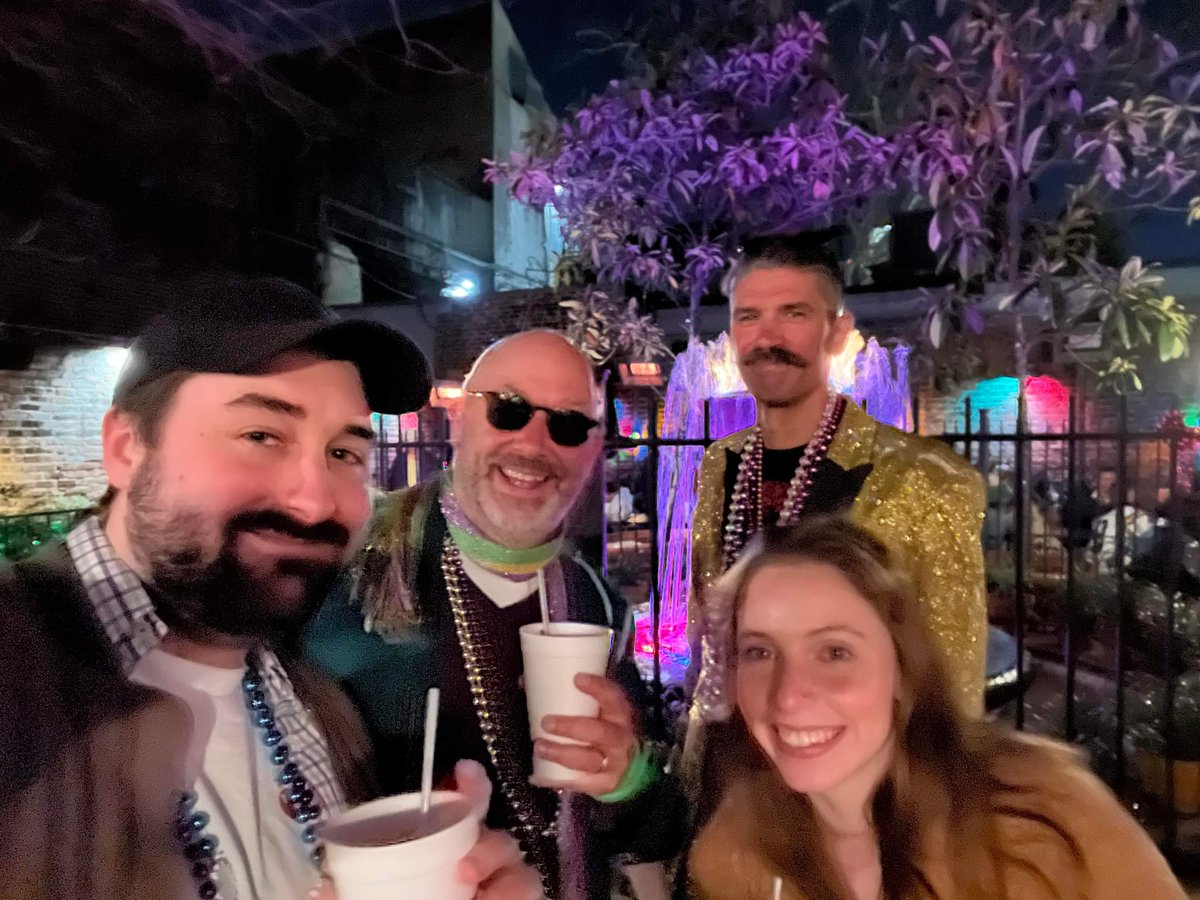 DonHess3's tweet photo. Nothing like a drink @PatOBriensBar during #MardiGras with @prospectdad https://t.co/SHmQ2KtXWn