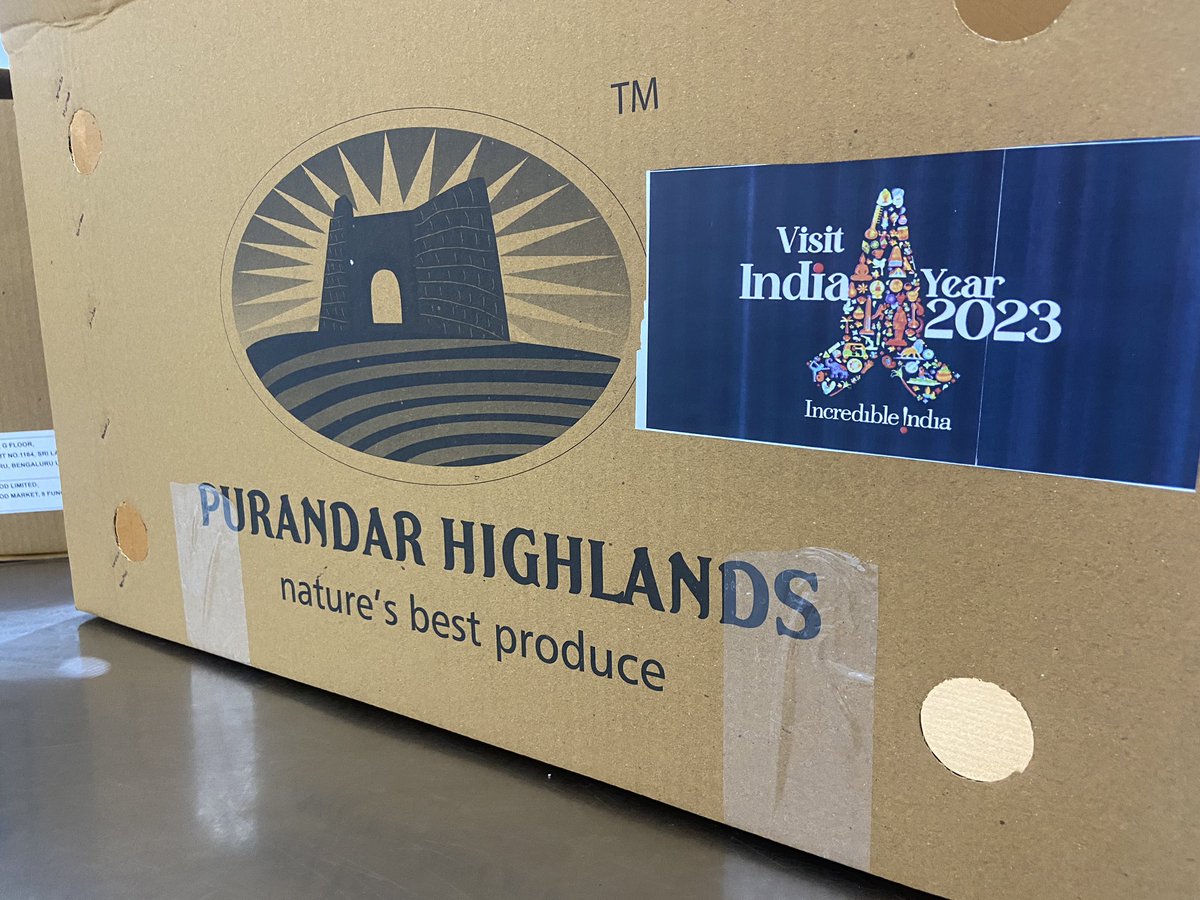 RohanUrsal's tweet photo. Hon.Shri @PiyushGoyal Sir, nearly an year after we exported India’s 1st trial consignment of GI tagged Purandar Figs to Germany,we now have exported India’s 1st commercial consignment of GI Purandar Figs to Hong Kong
@supriya_sule @PiyushGoyalOffc @CimGOI @APEDADOC @tourismgoi https://t.co/anoh0FEI6U