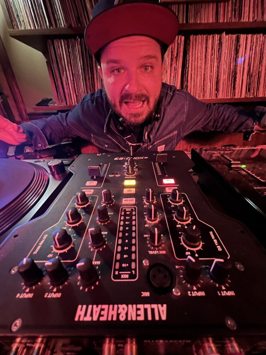 Detroit to Brazil with this one.  TaRaach + Allen 'The Ambassador' Thayer for @btsofallnations and <a href="/dublab/">dublab</a>.
#dillamonth #Carnaval
Turn it Up!

mixcloud.com/BeatsofAllNati…