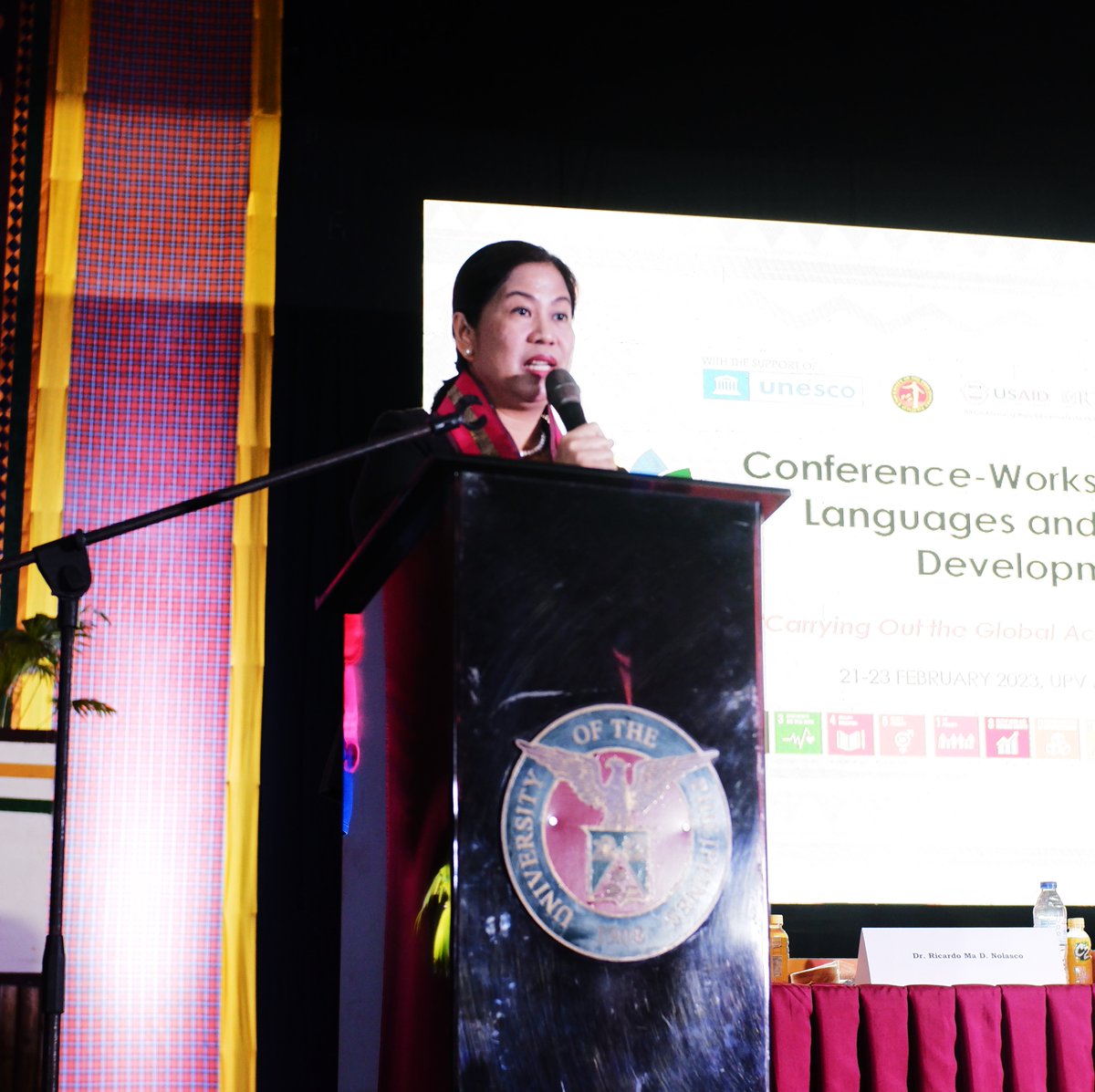 tebtebba's tweet photo. "One of the worst problems is the lack of tools to disseminate and teach language. Do we have teachers that speak and understand the language? We cannot abandon our rich language diversity.
#IDIL #IDIL2023 #IndigenousLanguages #IPEd #Philippines #WeAreIndigenous https://t.co/UPp9ru77DJ