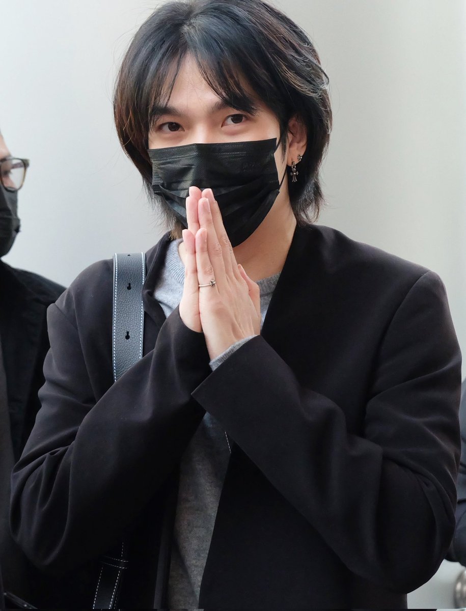I'm glad to finally see your smile 

#WeAreWithBiu

 STAND TOGETHER WITH BUILD