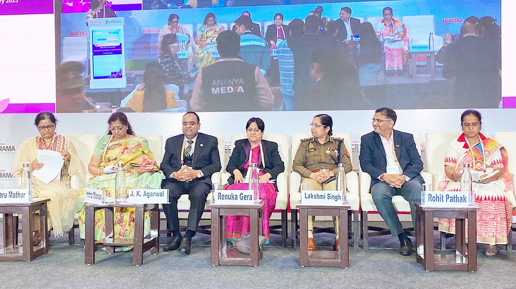 dterminalIN's tweet photo. 2nd Edition of 'Women in Power' Witnessed Amazing Response at ELECRAMA 2023
Women empowerment #dominated Day 2 of ELECRAMA 2023, worldโs largest electrical show of...
To Read Complete News
https://t.co/2pRIvtT6fR
#ELECRAMA2023 #Electricalshow #Womenempowerment https://t.co/3mBTkkLNox