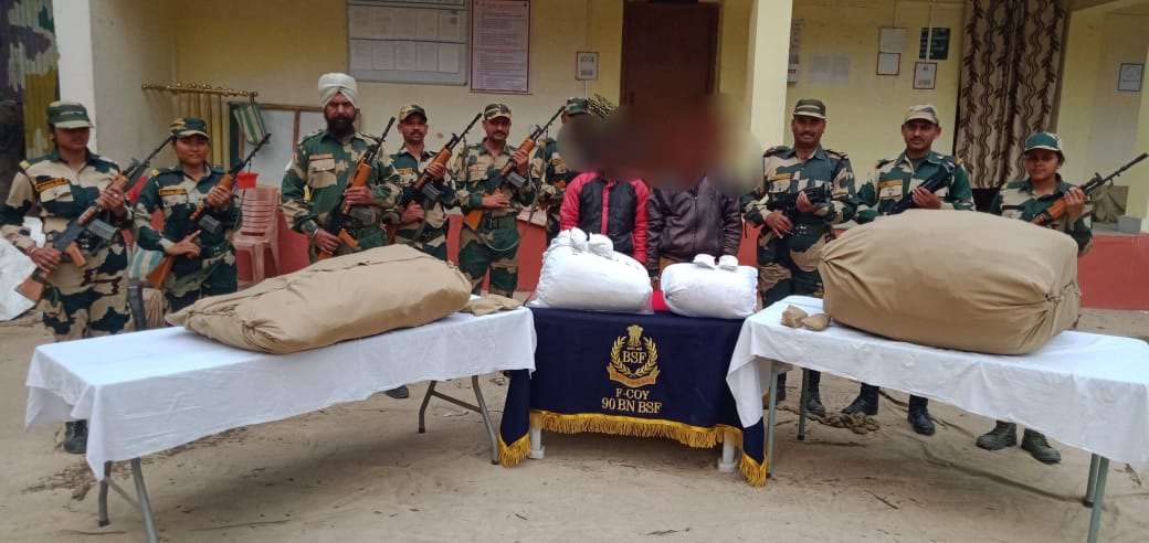 BSF_Guwahati's tweet photo. In drive against narcotics smuggling, vigilant #Bordermen of 90 Bn #BSF under @BSF_Guwahati FTR apprehended 02 narcotics smugglers and seized 135.5 kg Ganja on Indo-BD international border.
#DriveAgainstNarcotics
#FirstLineOfDefence https://t.co/fXpWIr1k0g