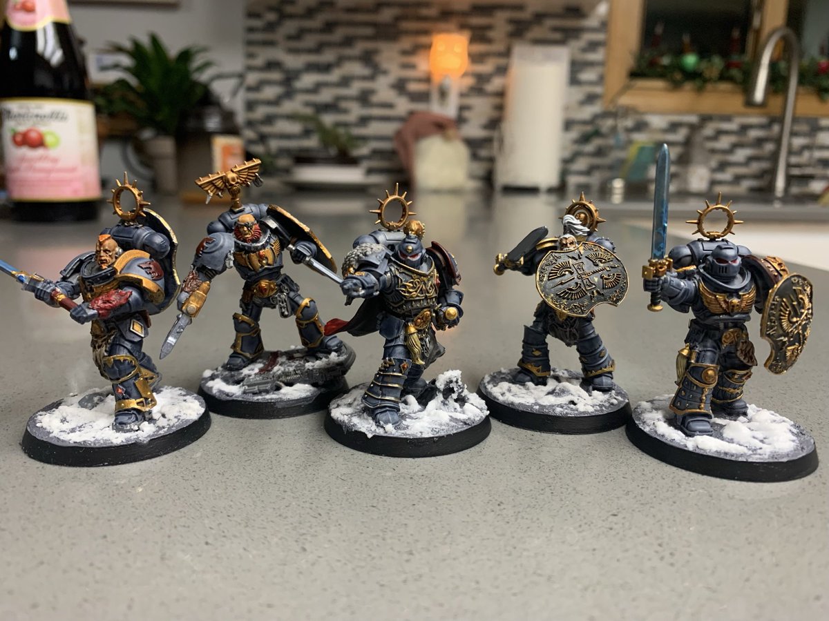 edragondale's tweet photo. Im gonna try to share more of my fave paint jobs, cause while im not great, i think I’ve done okay  #warhamemrcommunity #spacewolves #miniaturepainting https://t.co/aQr7ttRAcd