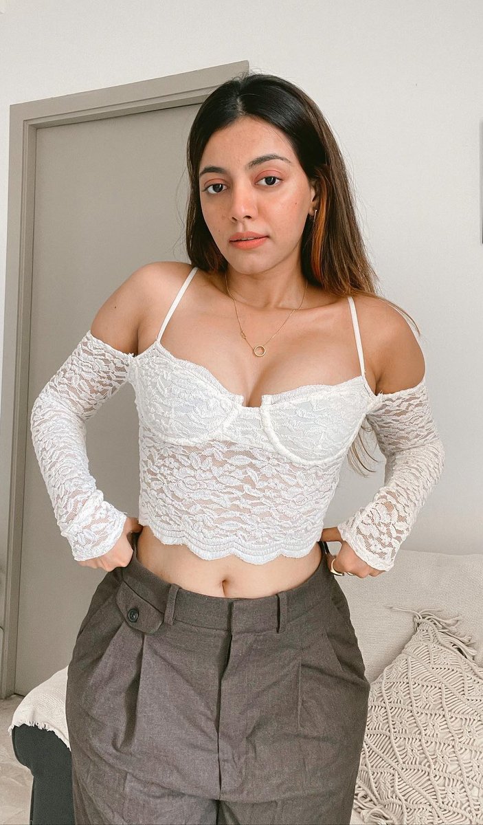 FpeRCi4akAEJ-Uy?format=jpg&name=medium