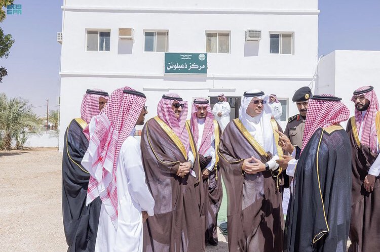 zablootan's tweet photo. *سمو محافظ الأحساء يتفقّد مركزَيْ ذعبلوتن وسحمه ويلتقي بالأهالي*
تفقّد صاحب السمو الملكي الأمير سعود بن طلال بن بدر محافظ الأحساء، اليوم " الاثنين "  مركز ذعبلوتن وسحمه بالربع الخالي التابعين للمحافظة وتبعد ذاعبلوتن عن المحافظة مايقارب 1200كيلو ، وذلك ضمن زياراته لمراكز المحافظة https://t.co/kgBIq3Ts9P