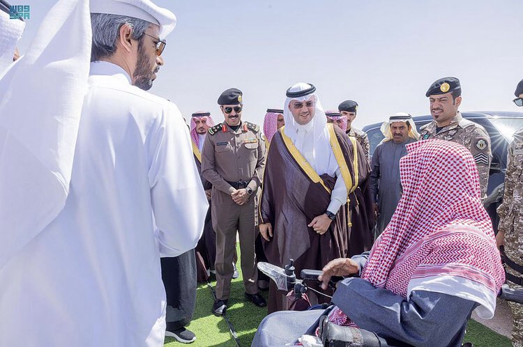 zablootan's tweet photo. *سمو محافظ الأحساء يتفقّد مركزَيْ ذعبلوتن وسحمه ويلتقي بالأهالي*
تفقّد صاحب السمو الملكي الأمير سعود بن طلال بن بدر محافظ الأحساء، اليوم " الاثنين "  مركز ذعبلوتن وسحمه بالربع الخالي التابعين للمحافظة وتبعد ذاعبلوتن عن المحافظة مايقارب 1200كيلو ، وذلك ضمن زياراته لمراكز المحافظة https://t.co/kgBIq3Ts9P