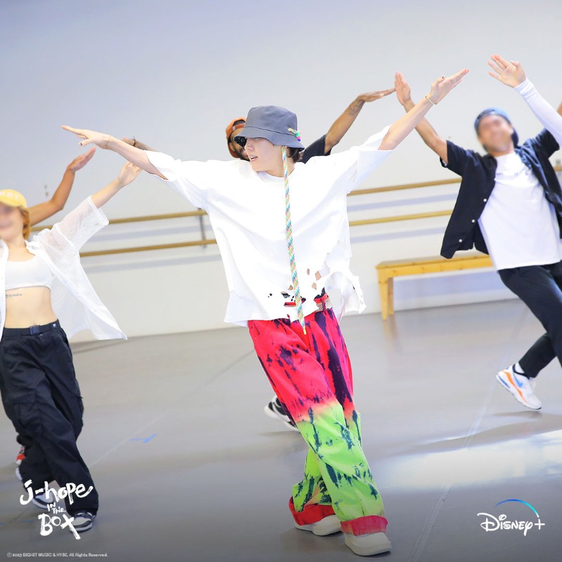 disneyplusph's tweet photo. No longer just in a daydream, daydream ☁️

j-hope IN THE BOX available now on #DisneyPlusPH!