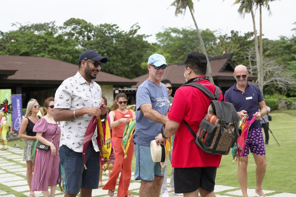 Photos from the welcoming party our awardees received once they landed in the island paradise. Concentrix President and CEO <a href="/CNXPresident/">Chris Caldwell</a>, EVP for Global Operations and Delivery <a href="/ctwomey/">Cormac Twomey</a>, EVP for Sales <a href="/RickRosso1/">Rick Rosso</a>, Country Leader <a href="/amitjagga1/">Amit jagga</a>, and PH Execom welcomed our awardees🏖️