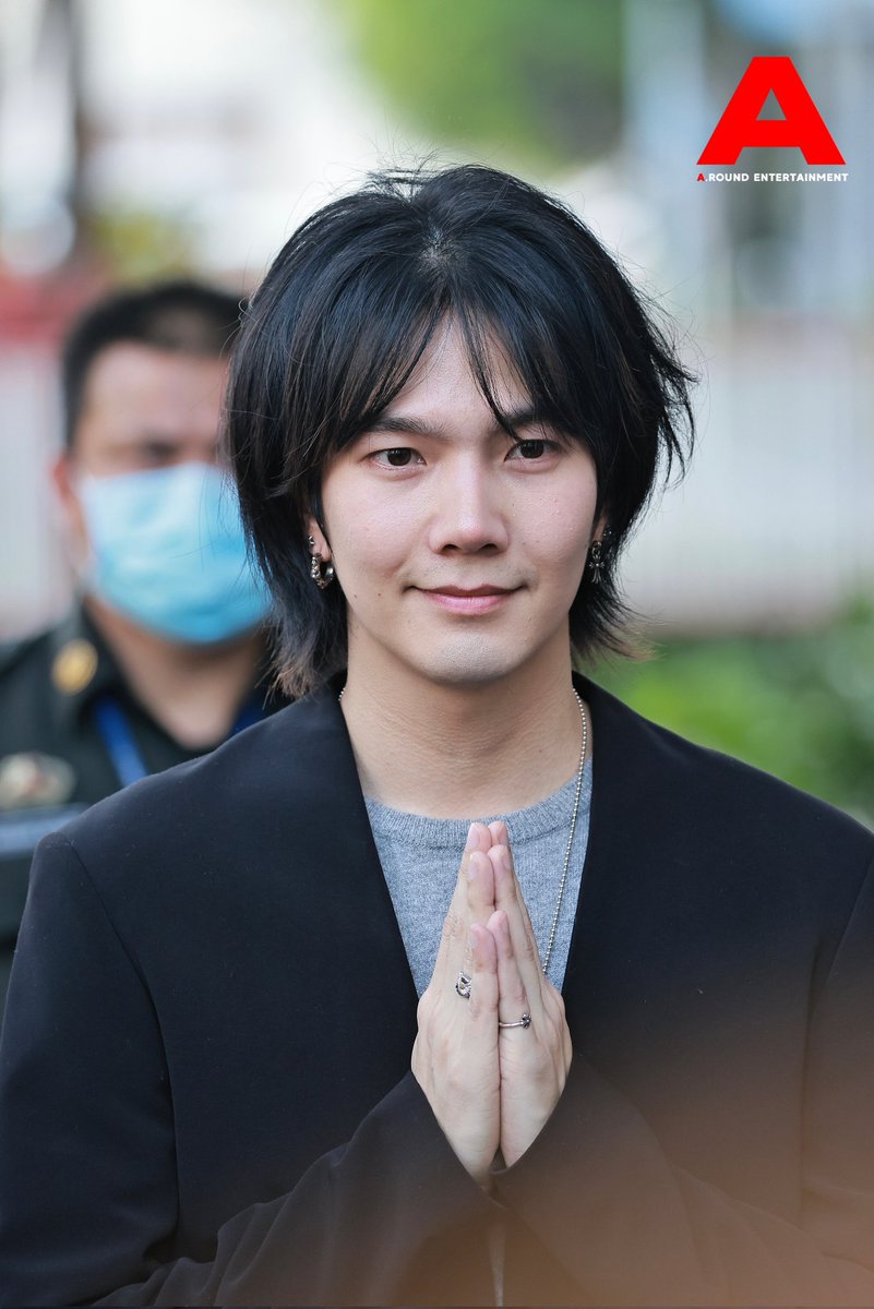 around_ent's tweet photo. "บิว - จักรพันธ์ พุทธา" หลังเข้ายื่นหลักฐานกับศาลอาญาเพื่อยื่นฟ้องคู่กรณี พร้อมขอบคุณคนที่ยังรักและยังสนับสนุน

#BuildJakapan #บิวจักรพันธ์ https://t.co/KwDcPsELT7