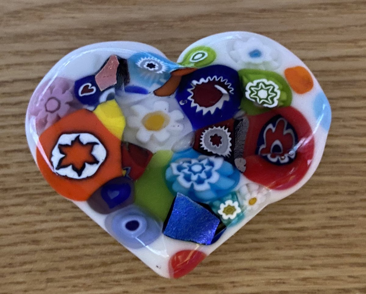 TARAPIART's tweet photo. 春ですね🌸
#vetroveneziano #ART #Accessories #necklace #Germany #London #Italia #France #handmade #ベネチアンガラス #アクセサリー #ハンドメイド #ピアス #ネックレス #マグネットコサージュ #magnetcorsage #絵 #picture #imatarapi #Christmas #Present #コサージュ #corsage #タラピ。 https://t.co/t5X416ZwyY