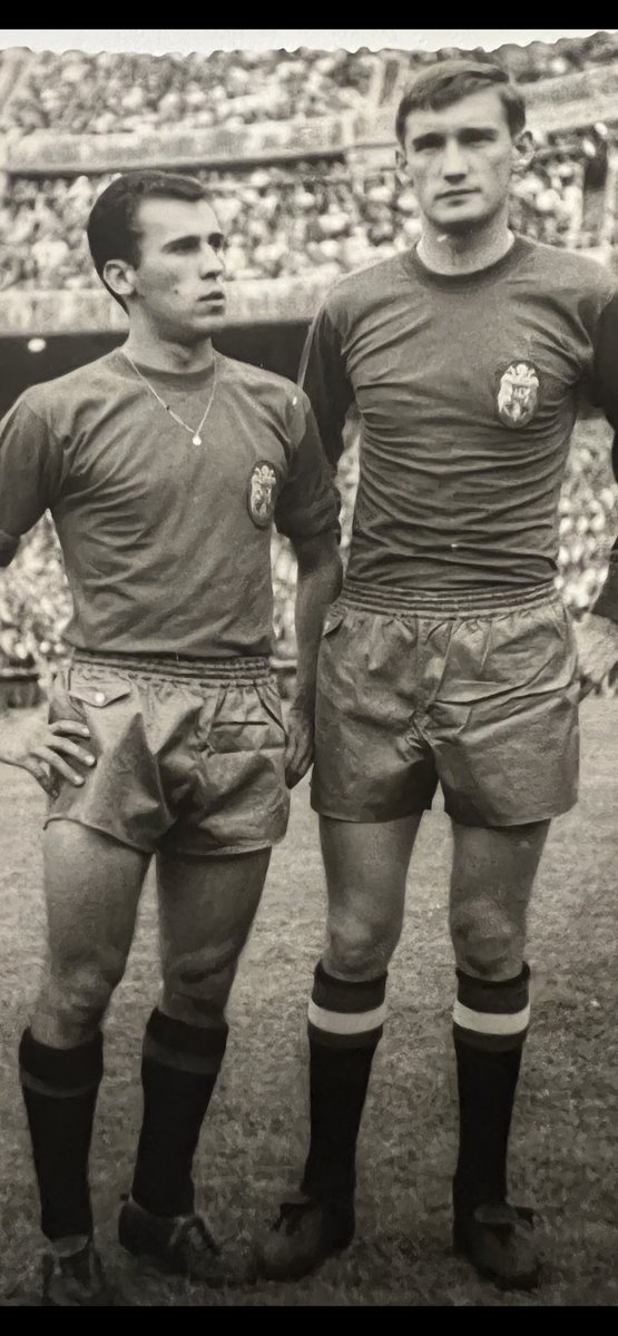 JorgeZoco's tweet photo. DEP leyenda. La eternidad es vuestra. https://t.co/fatXTkNU2c