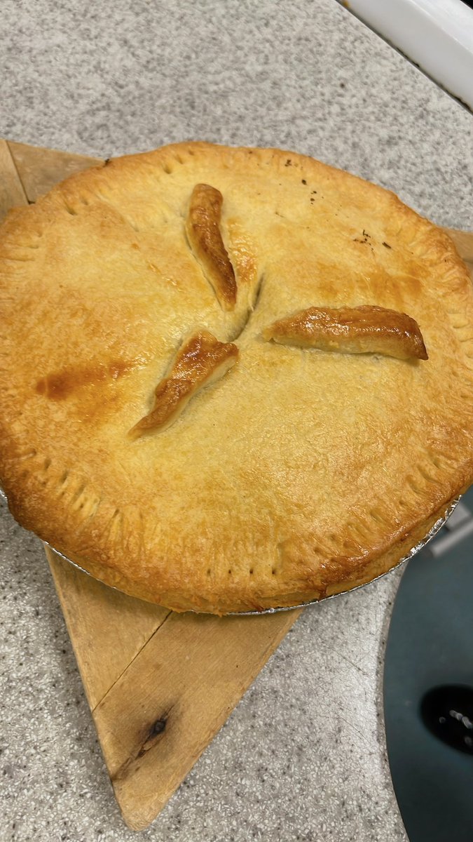 calderglenhft's tweet photo. S3 baking up a storm. Apple tart #tasty #practicalcookery #appletart https://t.co/1vv0am7mIt
